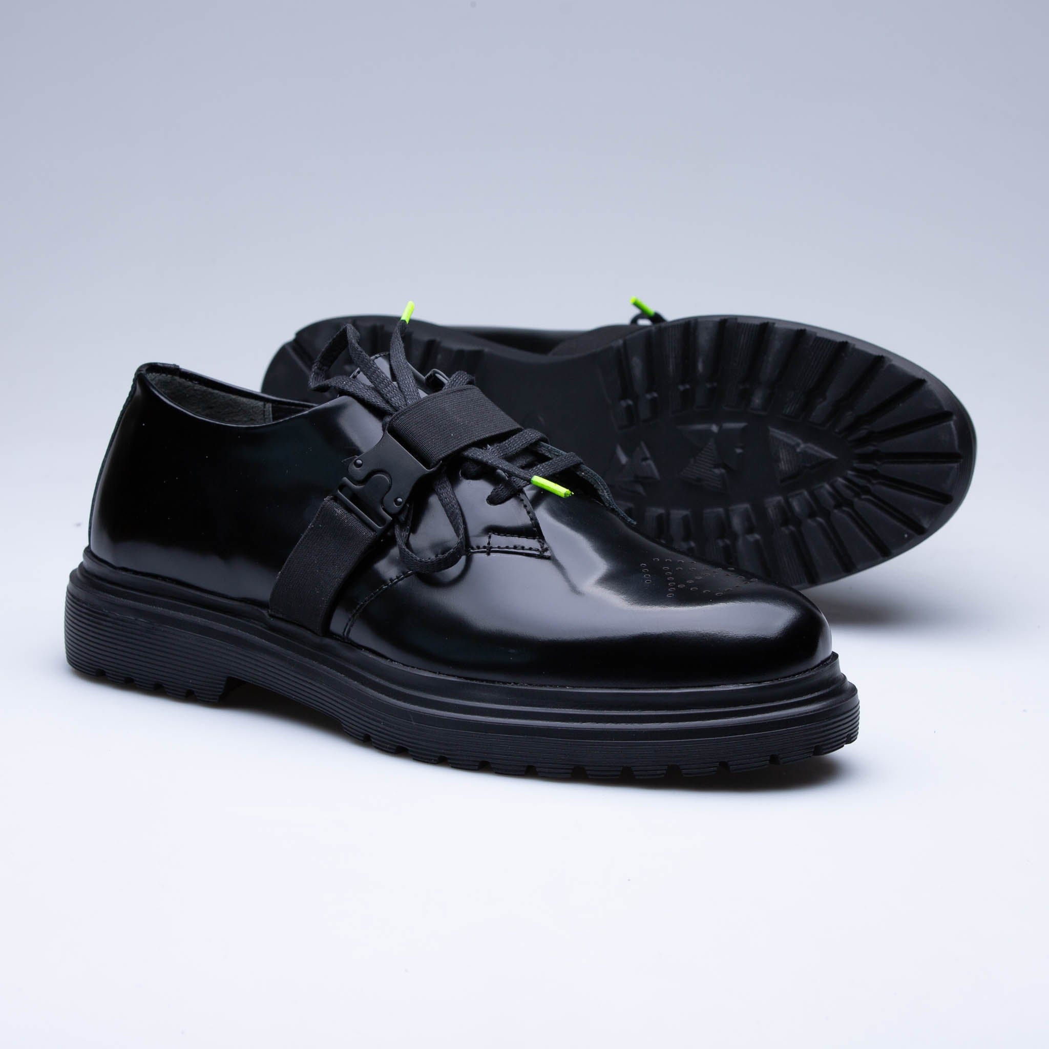 Black Wook Classic Shoes