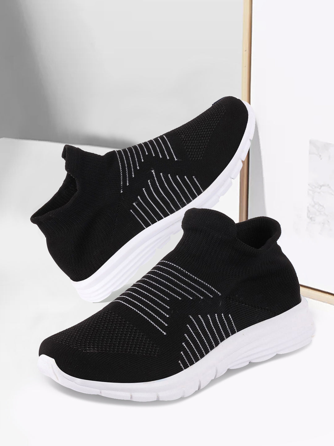 Men Black Sports Slip-On Walking Shoes